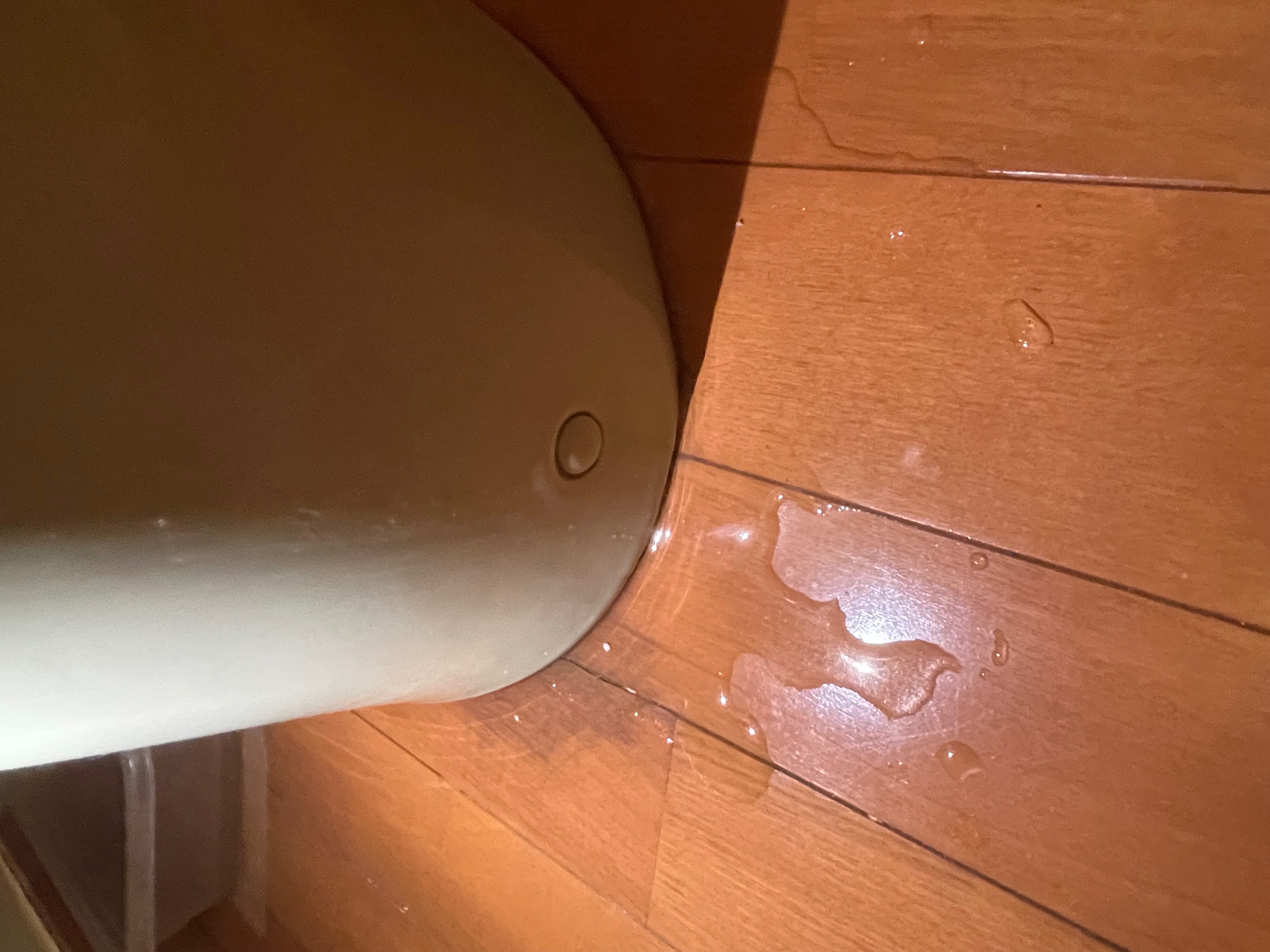 水漏れの画像
